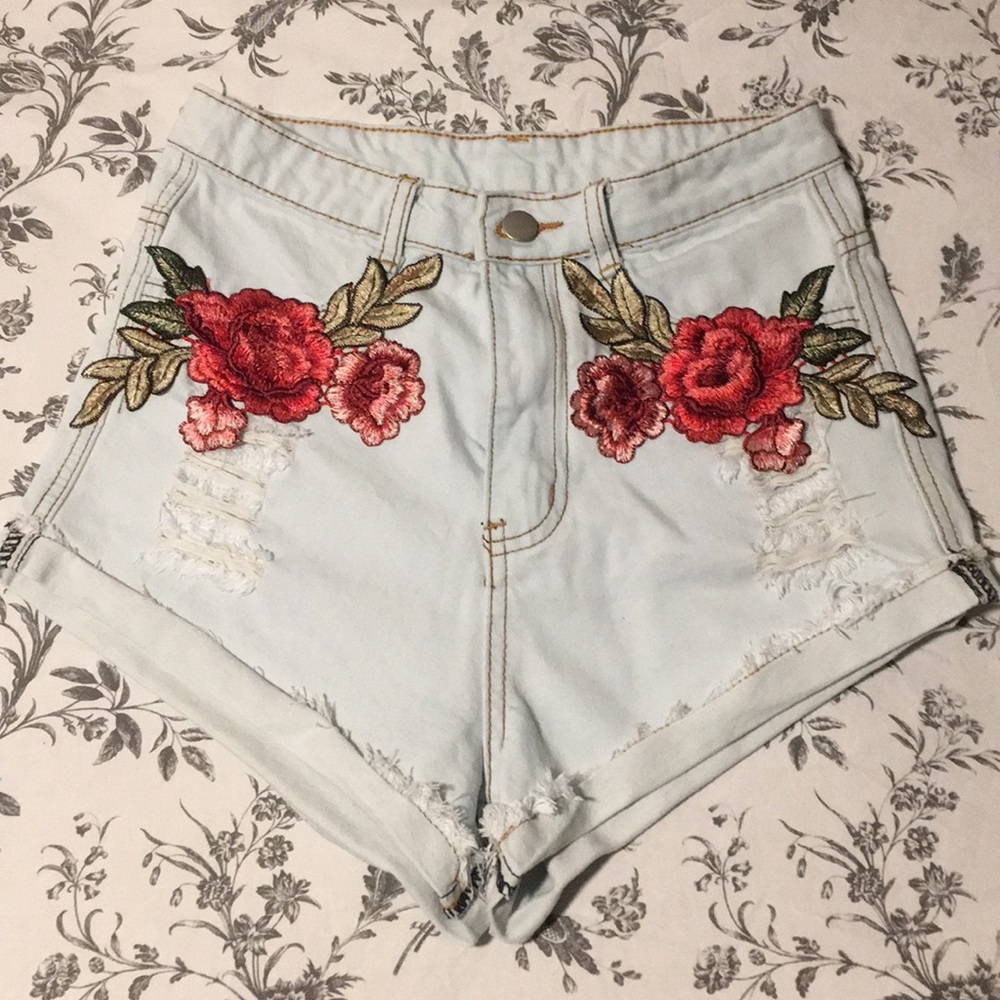 🌹Rose🌹high waisted shorts!!!🌹